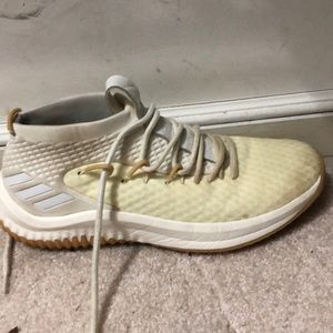 Dame 4 size 9.5